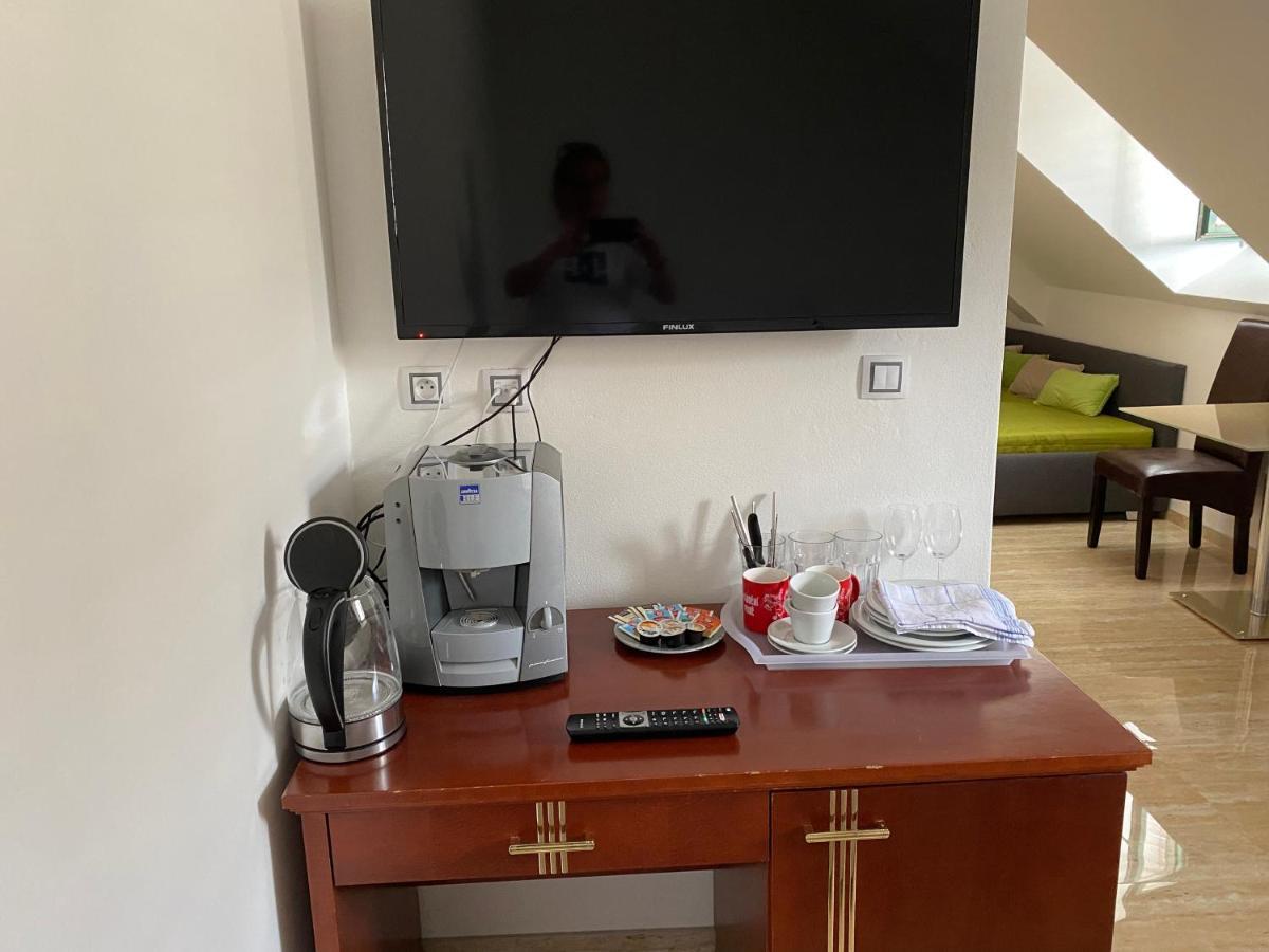 Penzion Za radnicí Valtice Habitación foto